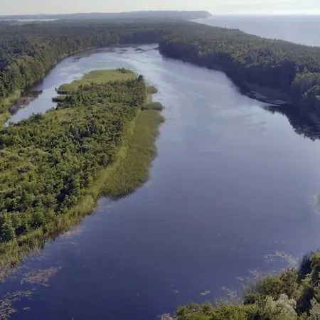 度假居 In Near The Sea